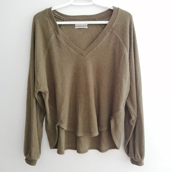 Urban Outfitters Lilith Pullover V-Neck Oversized Cozy Sherpa Sweater XS - Picture 13 of 14